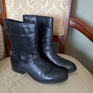 Ralph Lauren  black leather high ankle boot size 8